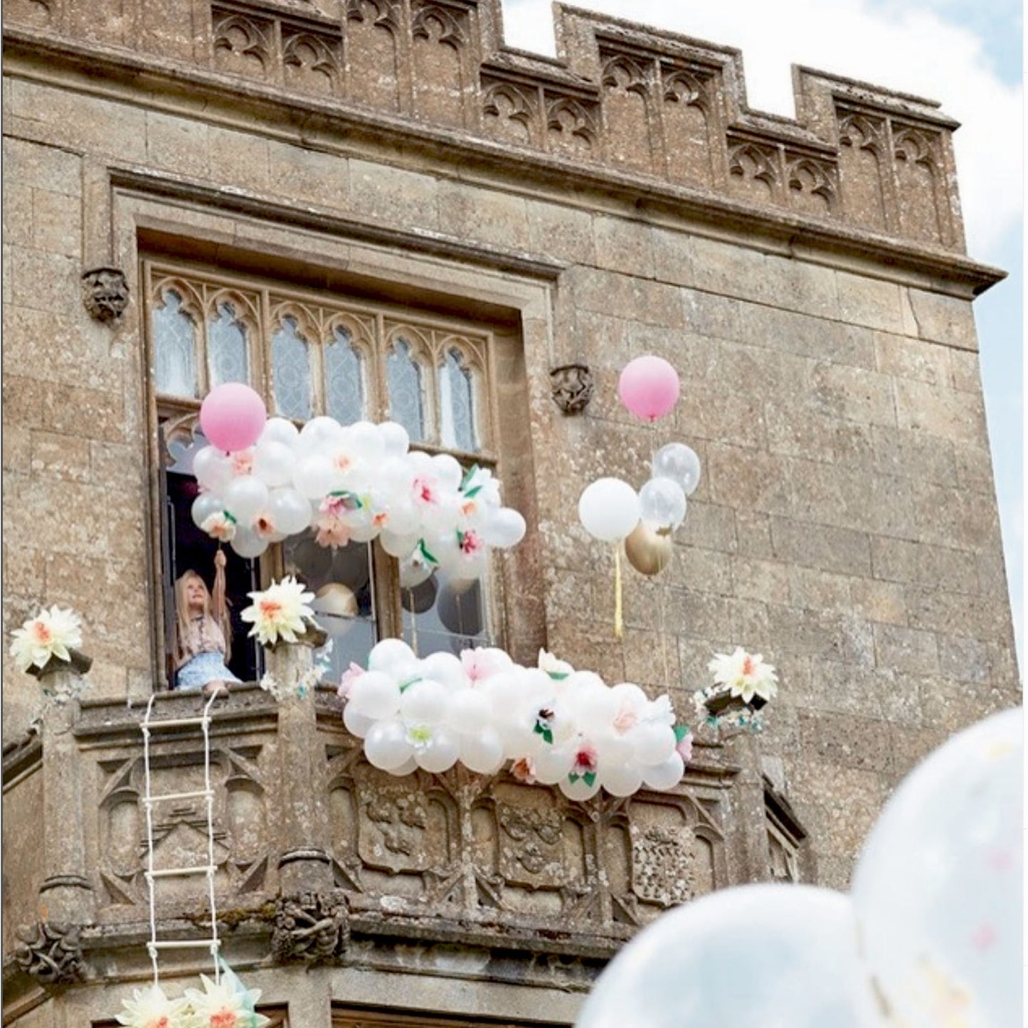 Floral & Pearlized Balloon Garland Kit