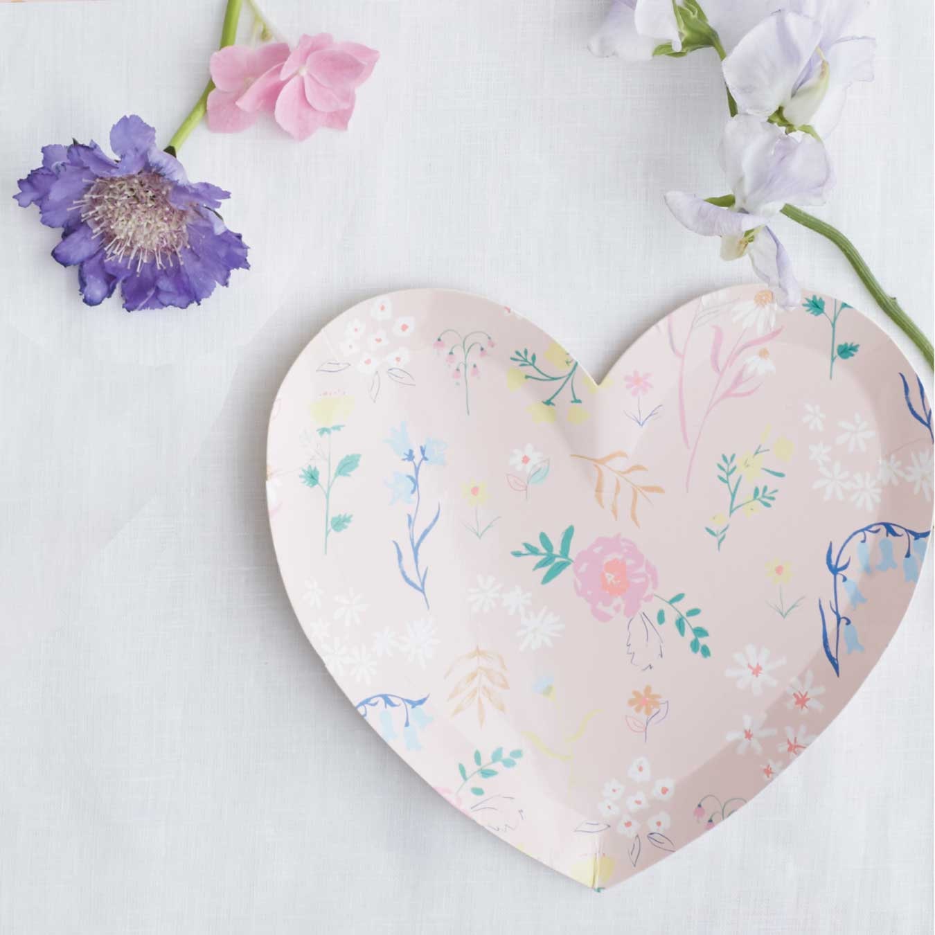 Wildflower Heart Paper Plates