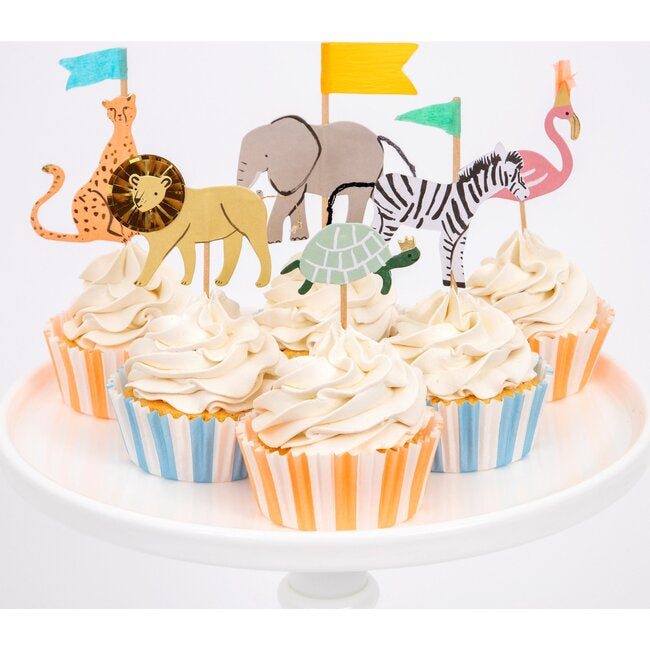 wild animal cake toppers closeup