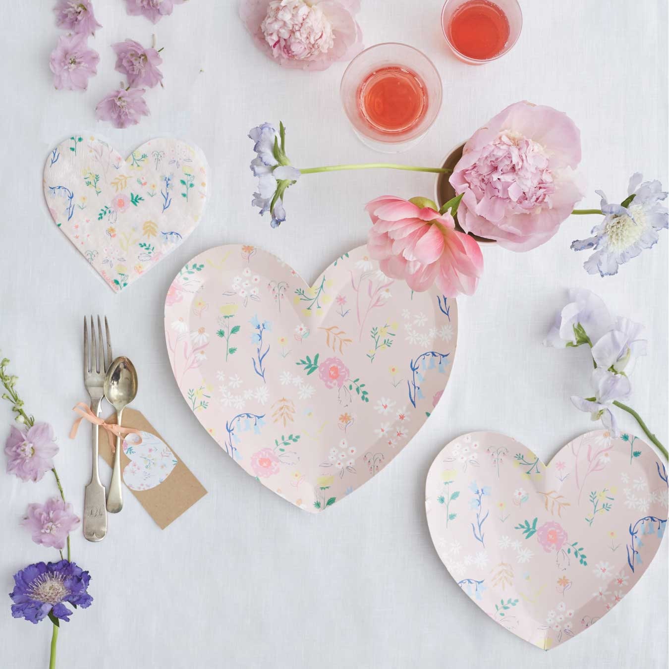 Wildflower Heart Paper Plates